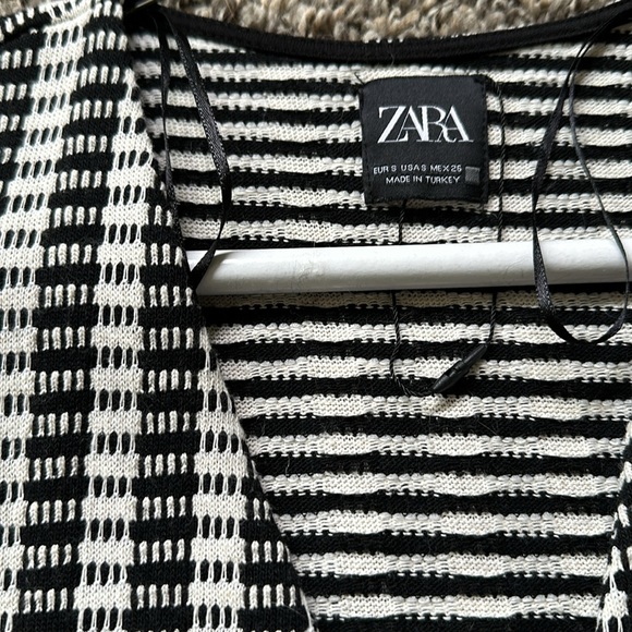 Zara textured jacquard vest - Picture 3 of 3